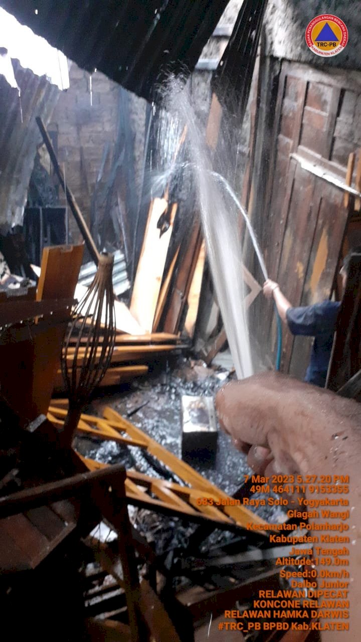 Tempat Usaha Mebel Terbakar, Gegara Bakar Sampah