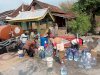 Kemarau Panjang, Warga di desa Tumpukan kecamatan Karangdowo Antre Dapatkan Air Bersih 