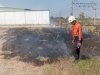 Kebakaran Lahan di Pinggir Rel Kereta Api di Desa Dlimas, Kecamatan Ceper