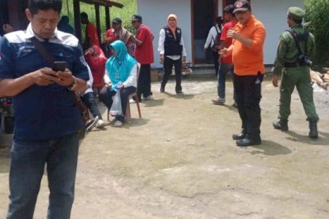 Mendampingi Bupati Sambang Desa di Dukuh Gir Pasang desa Tegalmulyo Kecamatan Kemalang
