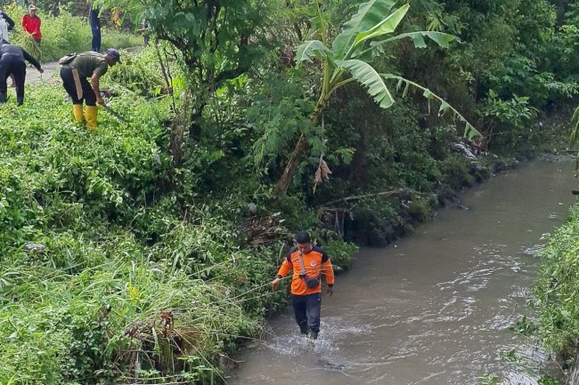 Mitigasi Bencana Banjir, BPBD Kabupaten Klaten Gelar Serentak Bersih-bersih Kali Lunyu