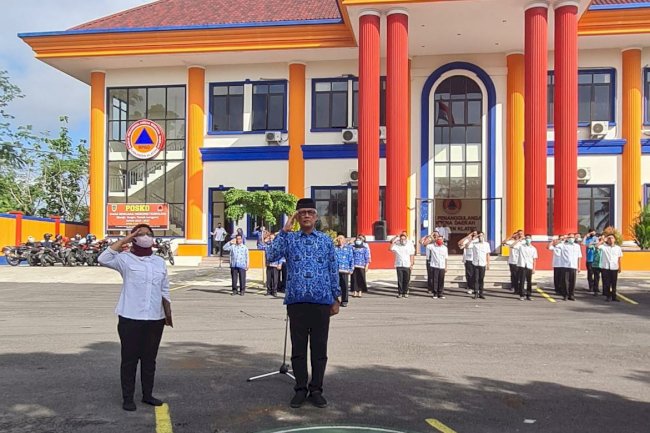 Upacara Memperingati HUT KORPRI (Korps Pegawai Republik Indonesia) Ke - 51
