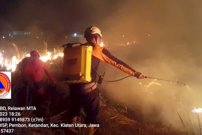 Bakar Sampah Tidak Terkontrol, Lahan Seluas 1000m2 terbakar di desa Ketandan, Klaten Utara