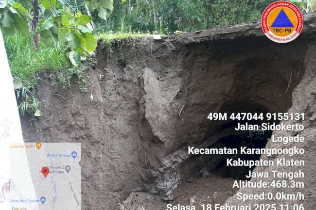 Jembatan Ambrol di desa Logede, kecamatan Karangnongko