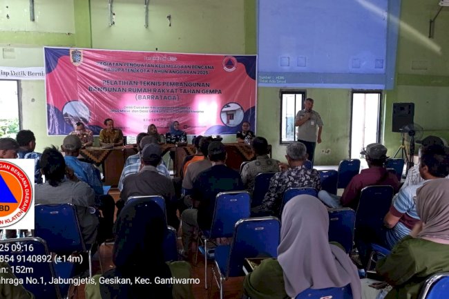 Sosialisasi Bangunan Rumah Tahan Gempa (Barrataga) di desa Gesikan, Gantiwarno