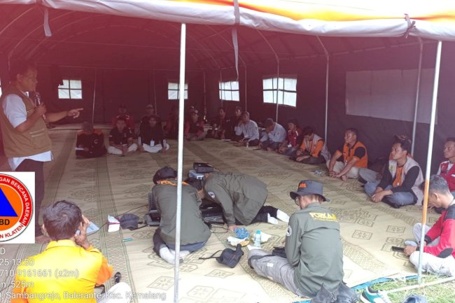 Menjadi Narasumber dalam giat Pembentukan dan Pelatihan TRC (Tim Reaksi Cepat) Kecamatan Kemalang