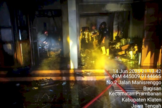 Kebakaran Rumah Akibat Konsleting Listrik di desa Bugisan, Kecamatan Prambanan