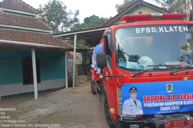 Distribusikan Air Bersih 3 Tangki di desa Sidorejo dan desa Tegalmulyo, Kecamatan Kemalang
