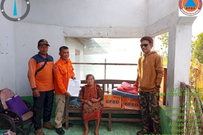 Penyerahan Bantuan Logistik Bagi Terdampak Angin Kencang