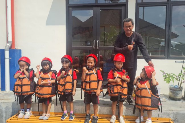 Kunjungan Edukasi Bencana dari KB & TK Kristen Filadelfia 