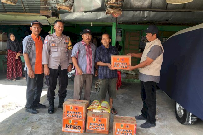 Penyerahan Logistik Untuk Relawan Korban OTT Tawon Vespa di Kecamatan Delanggu