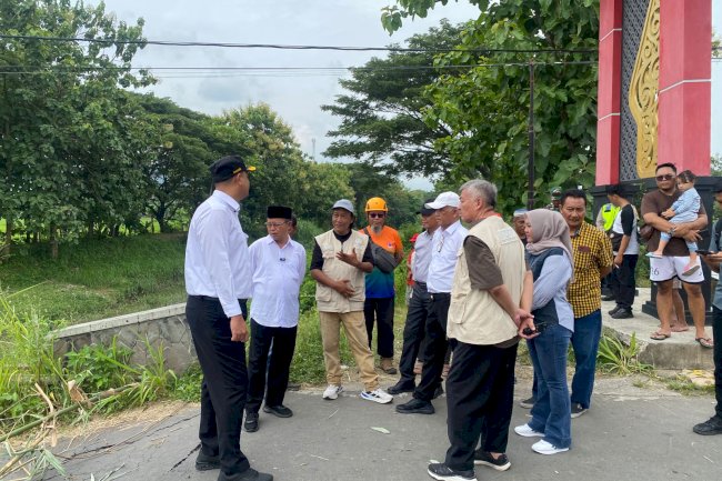 Bupati Klaten Cek Jembatan Amblas Klaten - Gunung Kidul
