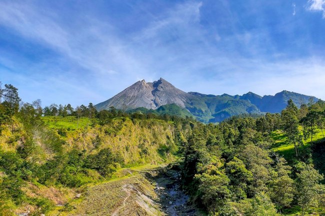 Mengenal  4 Tingkatan Status Gunung Berapi: Normal, Waspada, Siaga, hingga Awas