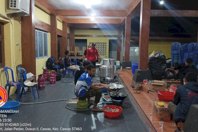 Pemkab Klaten Dirikan Dapur Umum di Balai Desa Cawas, Kecamatan Cawas Untuk Korban Bencana Banjir