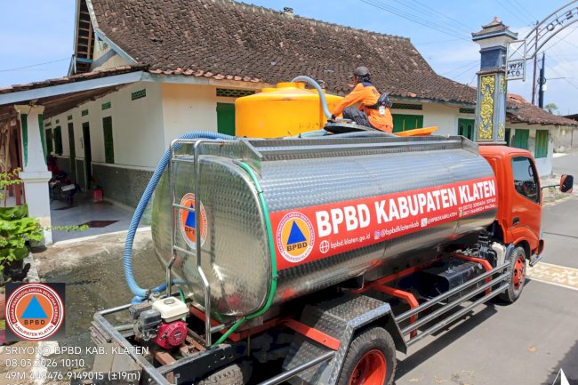 Pipa Pamsimas Rusak, BPBD Klaten Dropping Air Bersih 3 Tangki ke Desa Gumul, Kecamatan Karangnongko