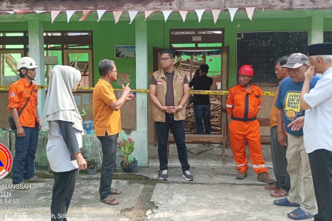 Atap Sekolah Roboh, Bupati Klaten Tinjau Lokasi Pastikan Gerak Cepat Penanganan