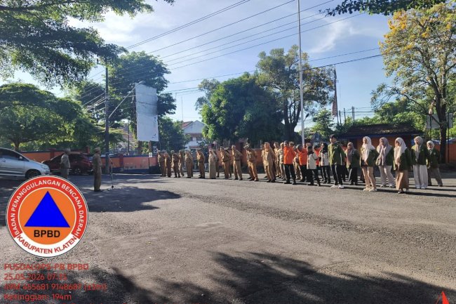 Senin: Apel Pagi Rutin 