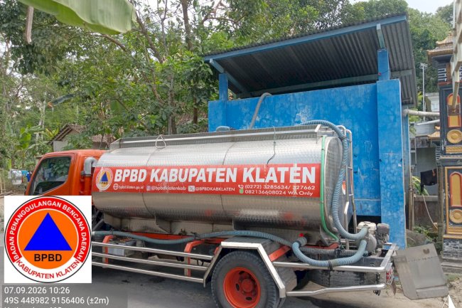 Droping Air Bersih 15 Tangki ke Tiga Kecamatan Lima Desa - Dampak Kekeringan