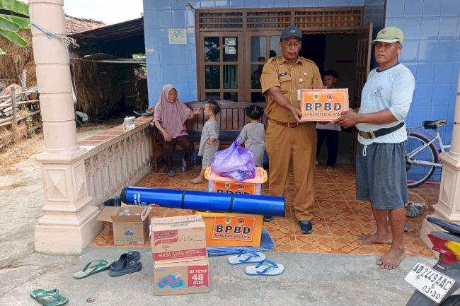 Penyerahan Bantuan Logistik Terdampak Kebakaran Rumah di Desa Baran, Kecamatan Cawas