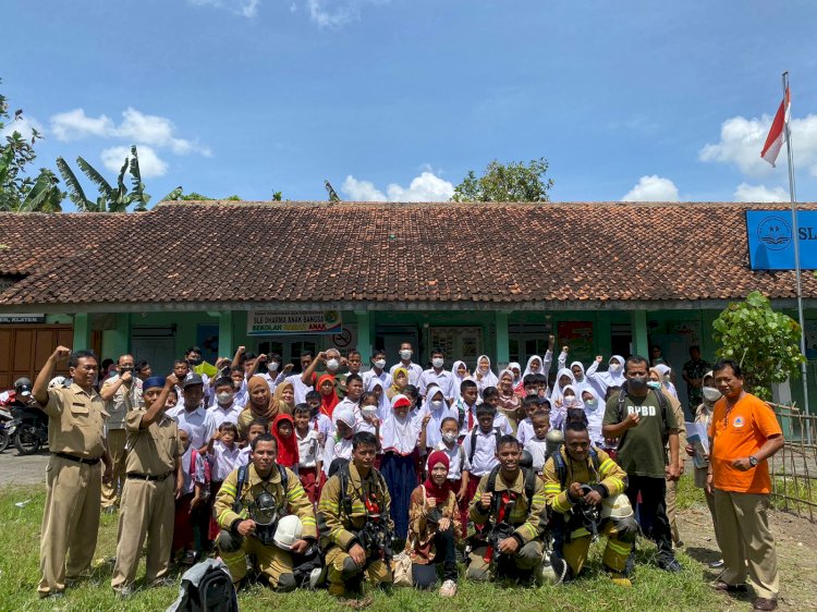 Edukasi Keselamatan Bencana Untuk Anak Disabilitas, BPBD Klaten Gelar Simulasi Kebakaran di SLB Dharma Anak Bangsa Kecamatan Ceper