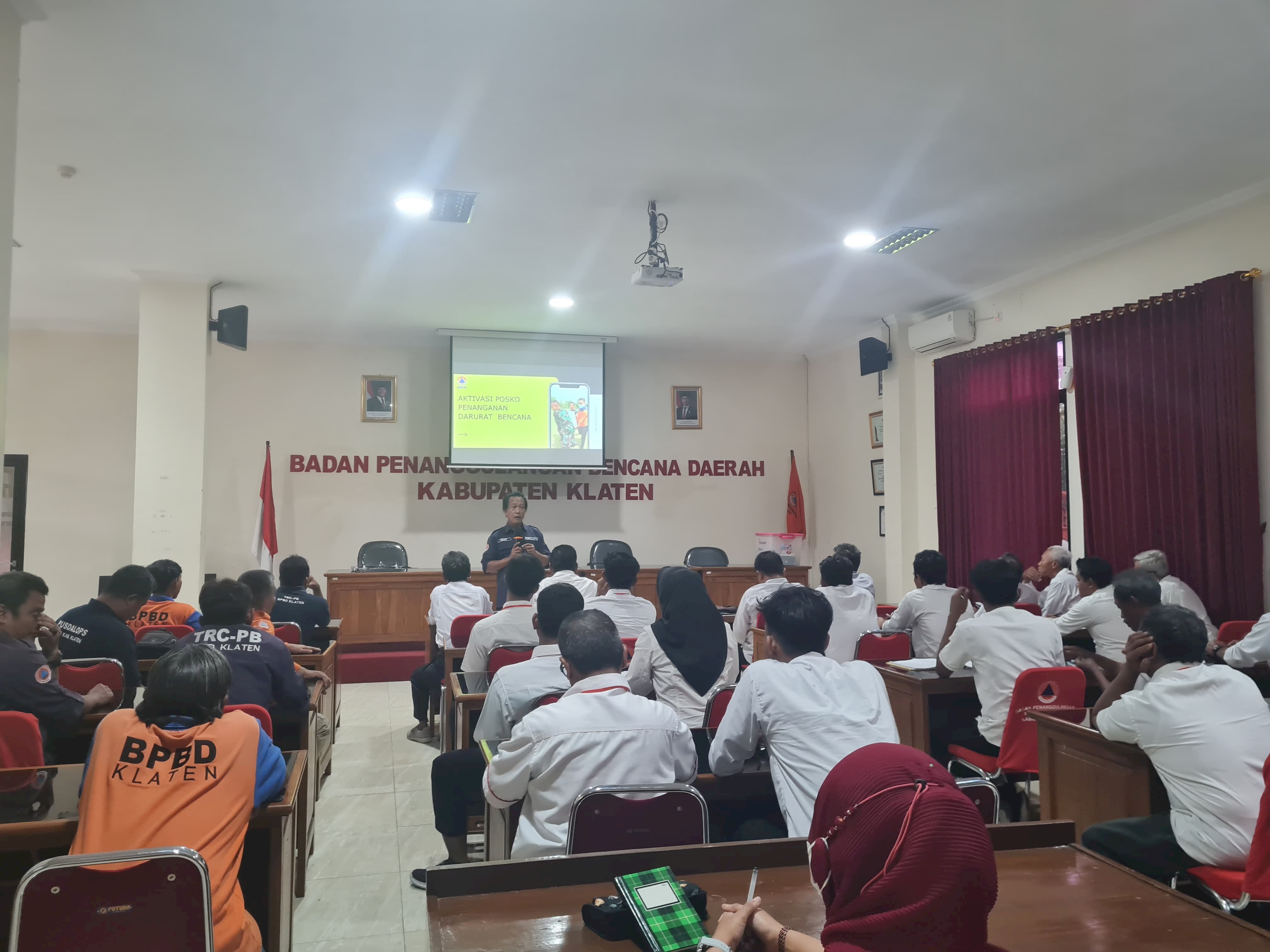 Menjadi Narasumber dalam Giat Pelatihan dan Pengukuhan TRC (Tim Reaksi Cepat) Kecamatan Juwiring