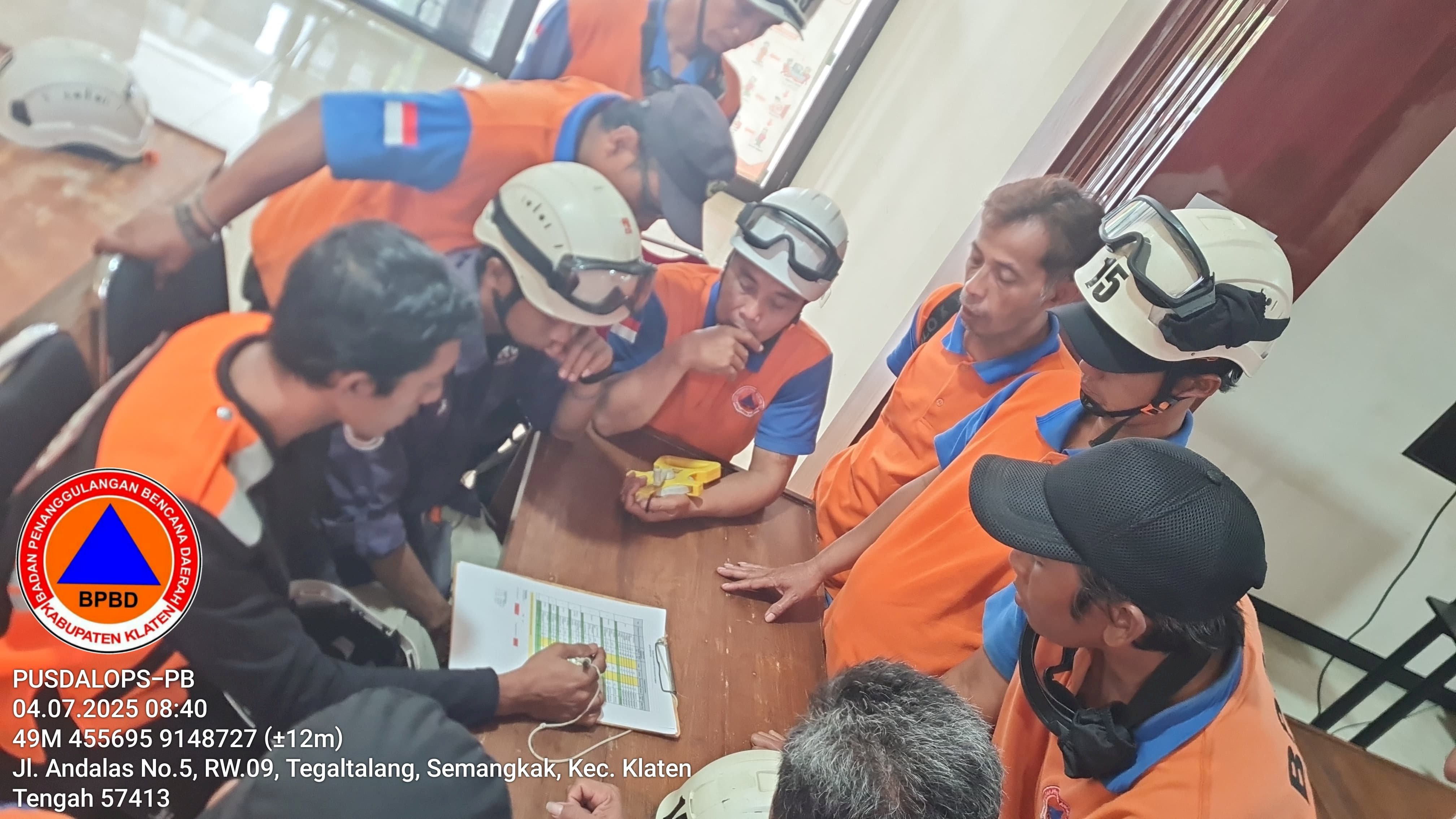 Menjadi Narasumber dalam Giat Pelatihan dan Pengukuhan TRC (Tim Reaksi Cepat) Kecamatan Juwiring