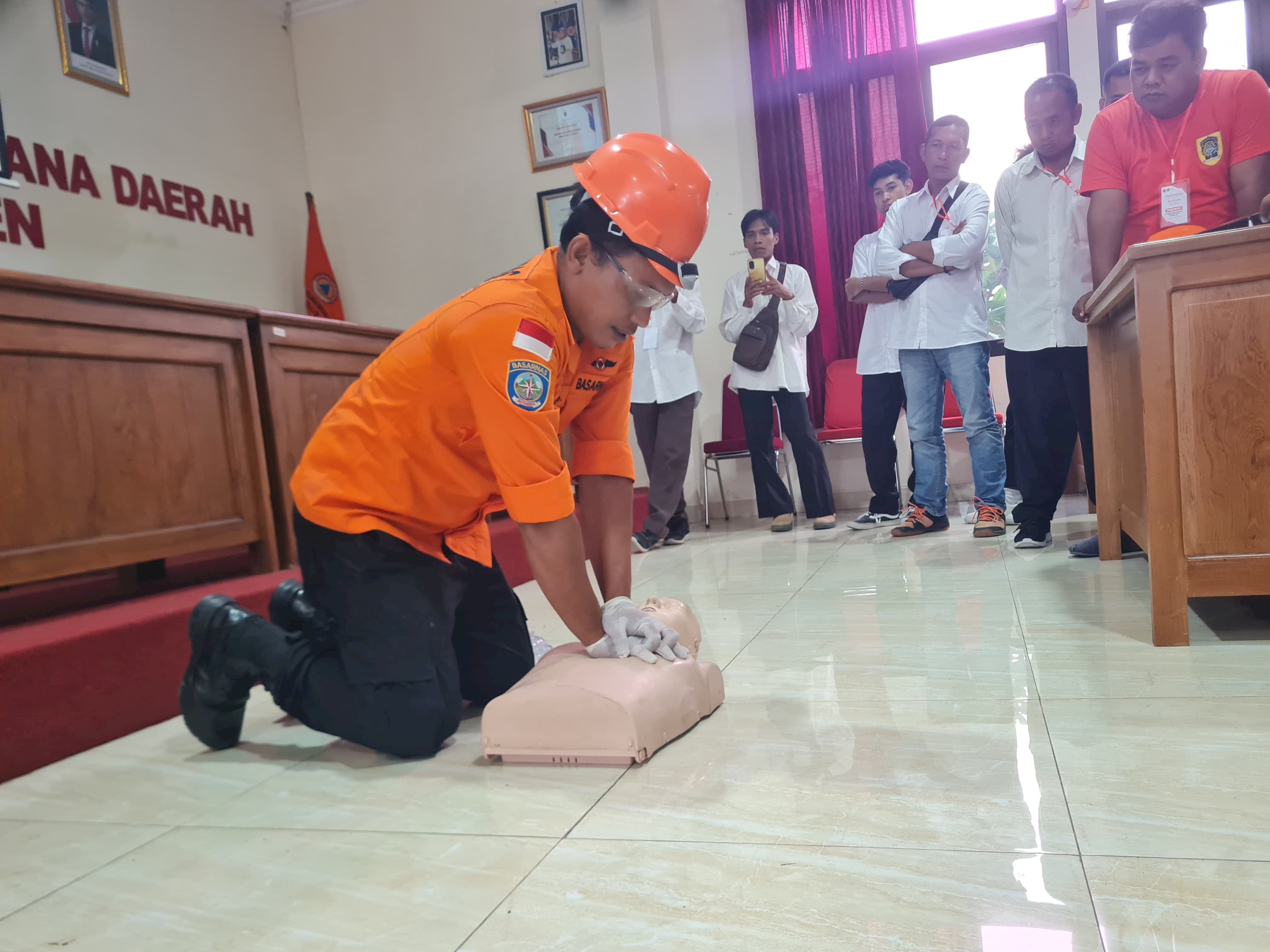 Pelatihan Medical First Respond (MFR) Bagi Relawan Kecamatan Karangnongko di BPBD Kabupaten Klaten