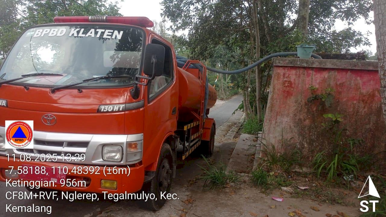 Distribusikan Air Bersih 9 Tangki di Desa Sidorejo, Tegalmulyo, dan desa Tlogowatu, Kecamatan Kemalang