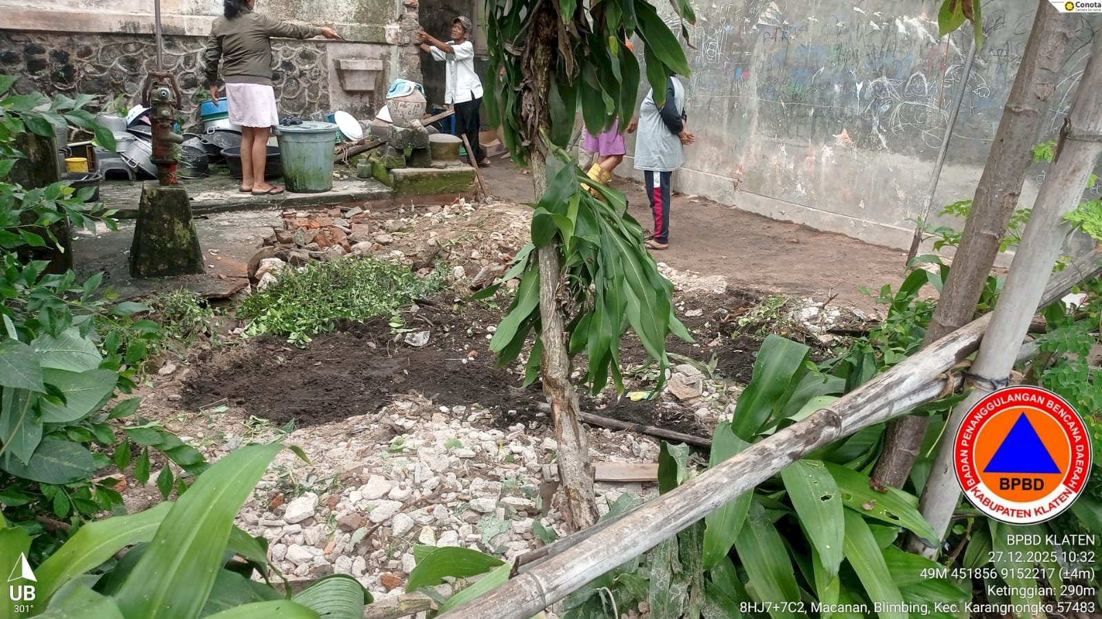 Sumur Ambles di Desa Jagalan, Kecamatan Karangnongko, Akibat Hujan Dengan Intensitas Lebat 