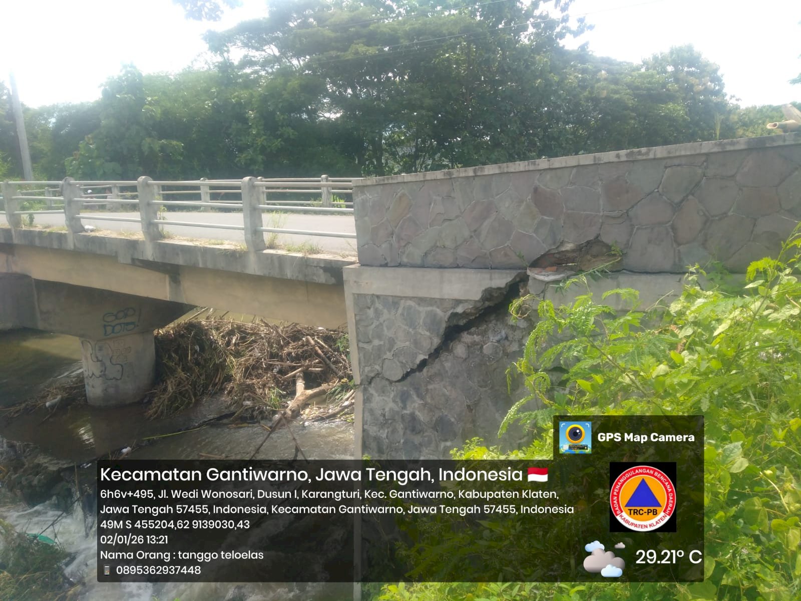 Talud Jembatan di Desa Kadilanggon, Kecamatan Wedi Ambrol, Akses Dialihkan