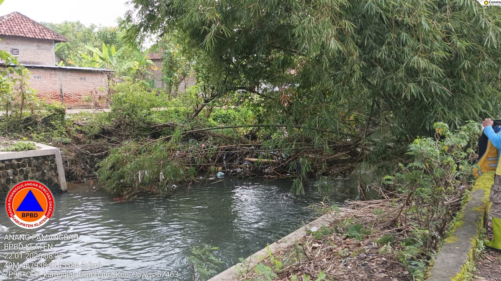 Gotong Royong Bersih Kali Cino Desa Gombang, Kecamatan Cawas
