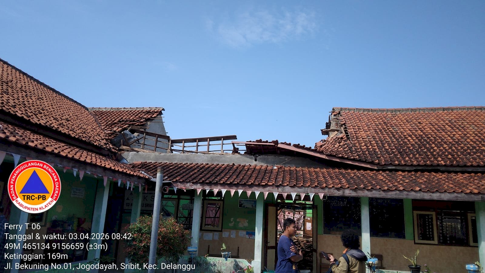 Atap Sekolah Roboh, Bupati Klaten Tinjau Lokasi Pastikan Gerak Cepat Penanganan