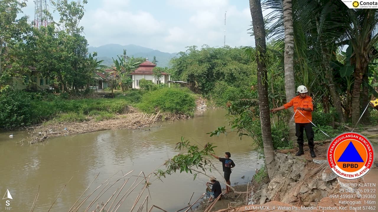 Hujan dengan Intensitas Lebat Sebabkan Tanggul Longsor di Desa Paseban, Kecamatan Bayat