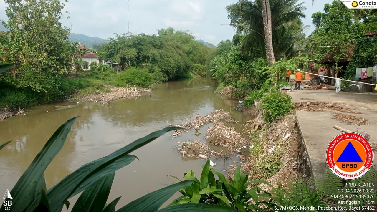 Hujan dengan Intensitas Lebat Sebabkan Tanggul Longsor di Desa Paseban, Kecamatan Bayat