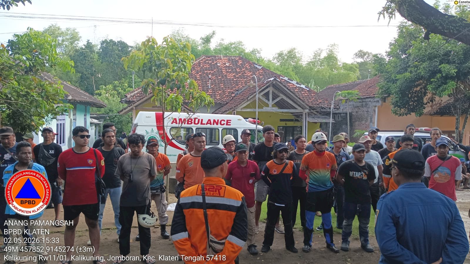 Evakuasi Korban Laka Air di Sungai Kalikuning, Desa Jomboran, Klaten Tengah