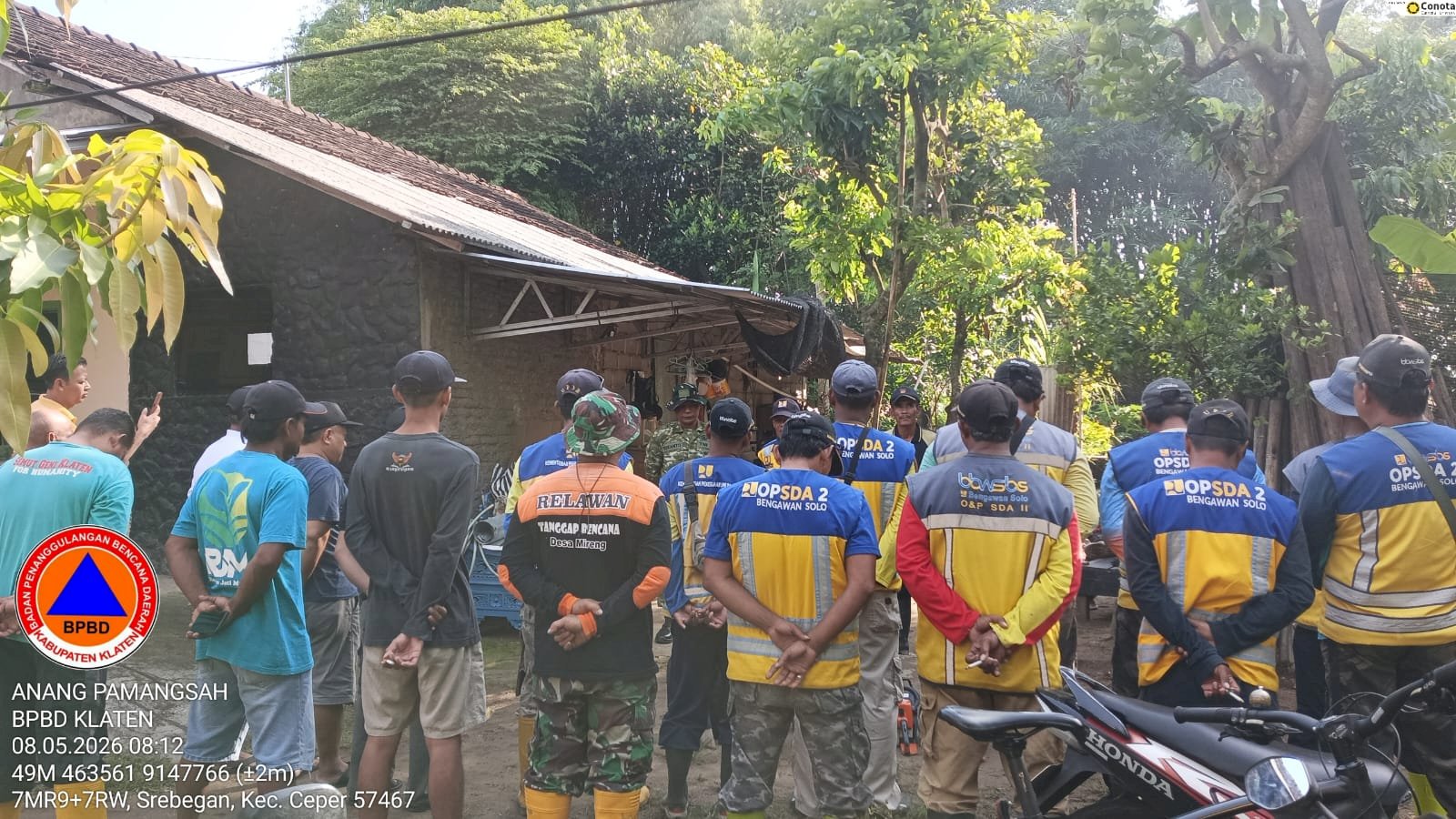 Gotong Royong Pembersihan Rumpun Bambu di Kali Cino, Desa Mireng, Kecamatan Trucuk