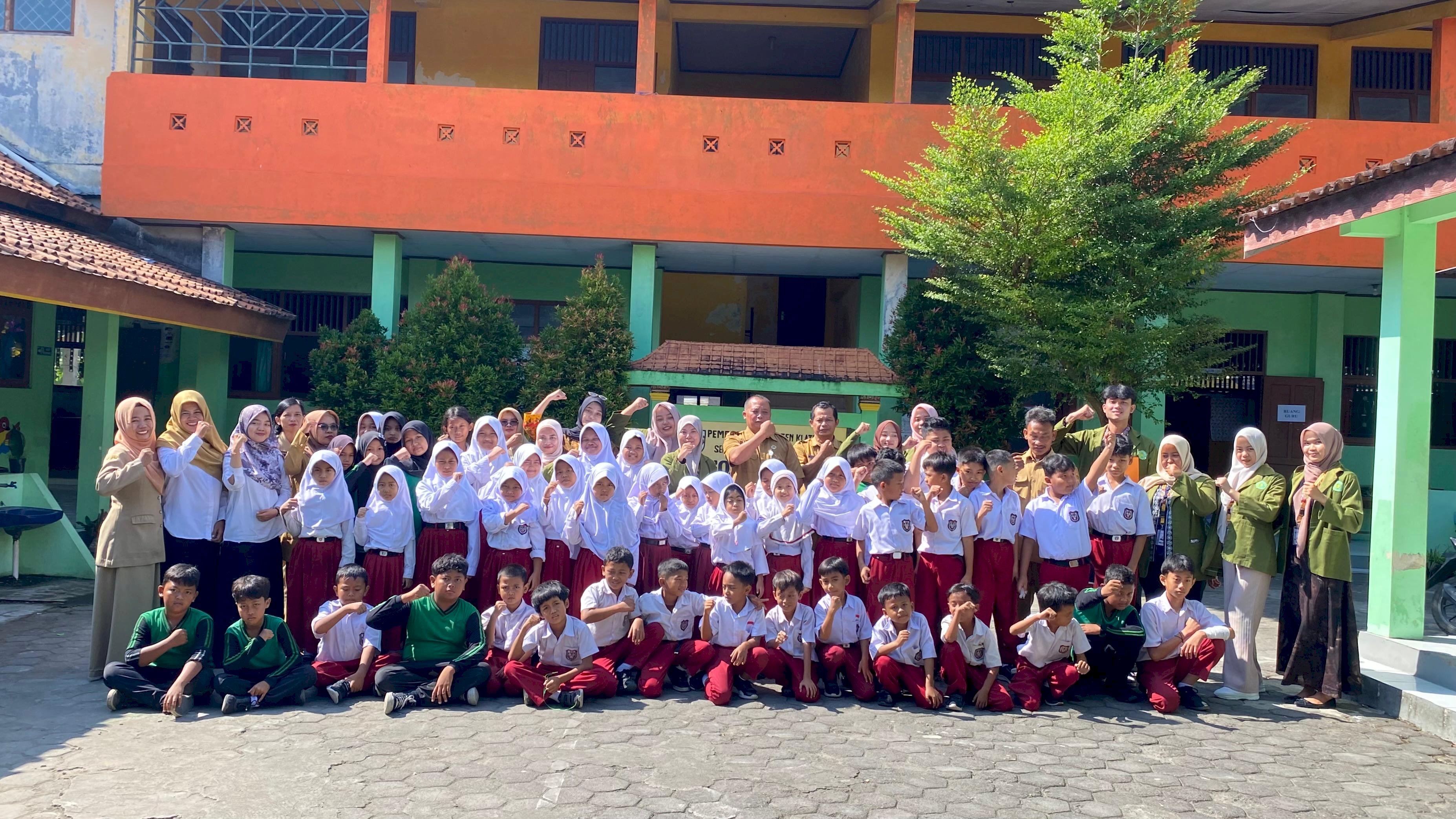 Mitigasi Bencana di Lingkungan Sekolah SLB B YAAT dab SD Negeri Gondangan