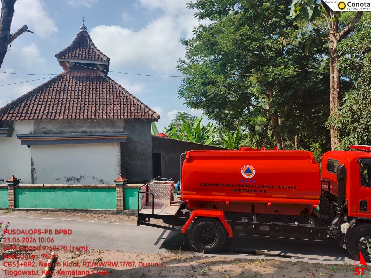 Droping Air Bersih 12 Tangki ke Tiga Desa di Kecamatan Kemalang