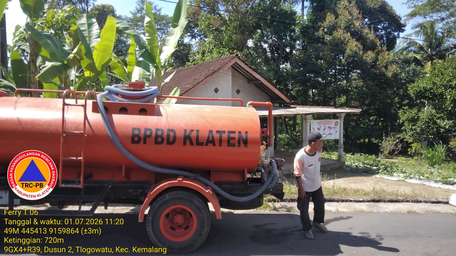 Droping Air Bersih 9 Tangki ke Tiga Desa di Kecamatan Kemalang