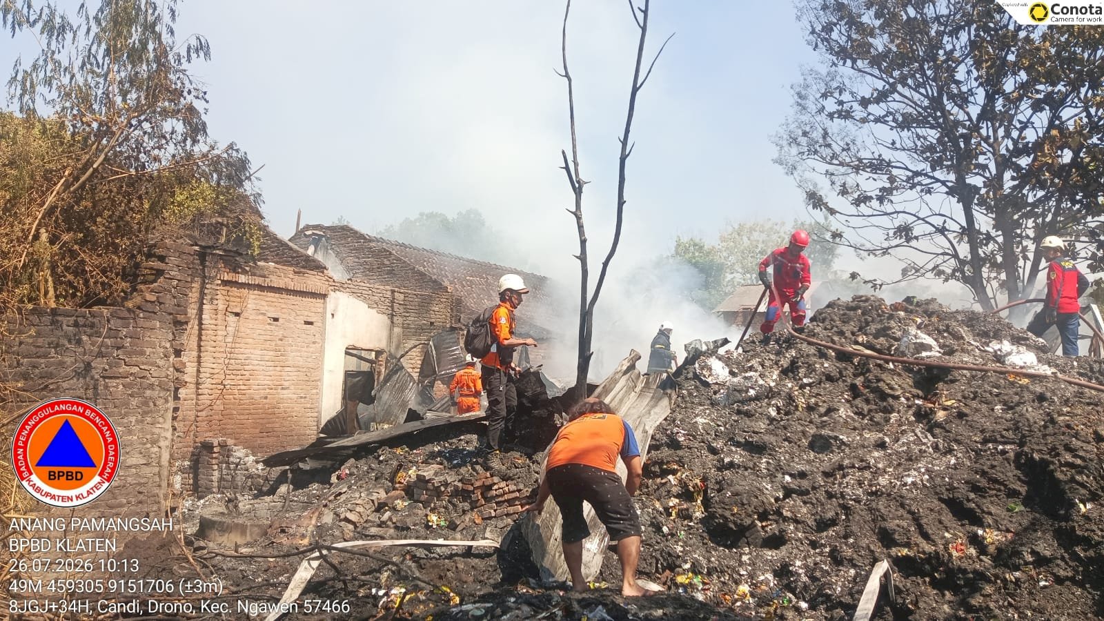 Pembakaran Sampah Tidak Terkontrol, Gudang di Desa Drono, Kecamatan Ngawen Terbakar