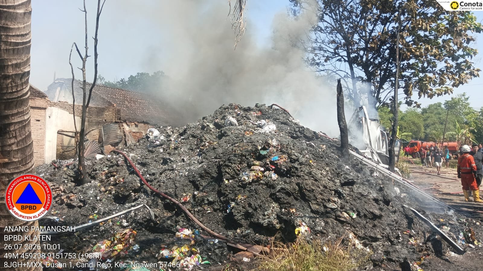 Pembakaran Sampah Tidak Terkontrol, Gudang di Desa Drono, Kecamatan Ngawen Terbakar