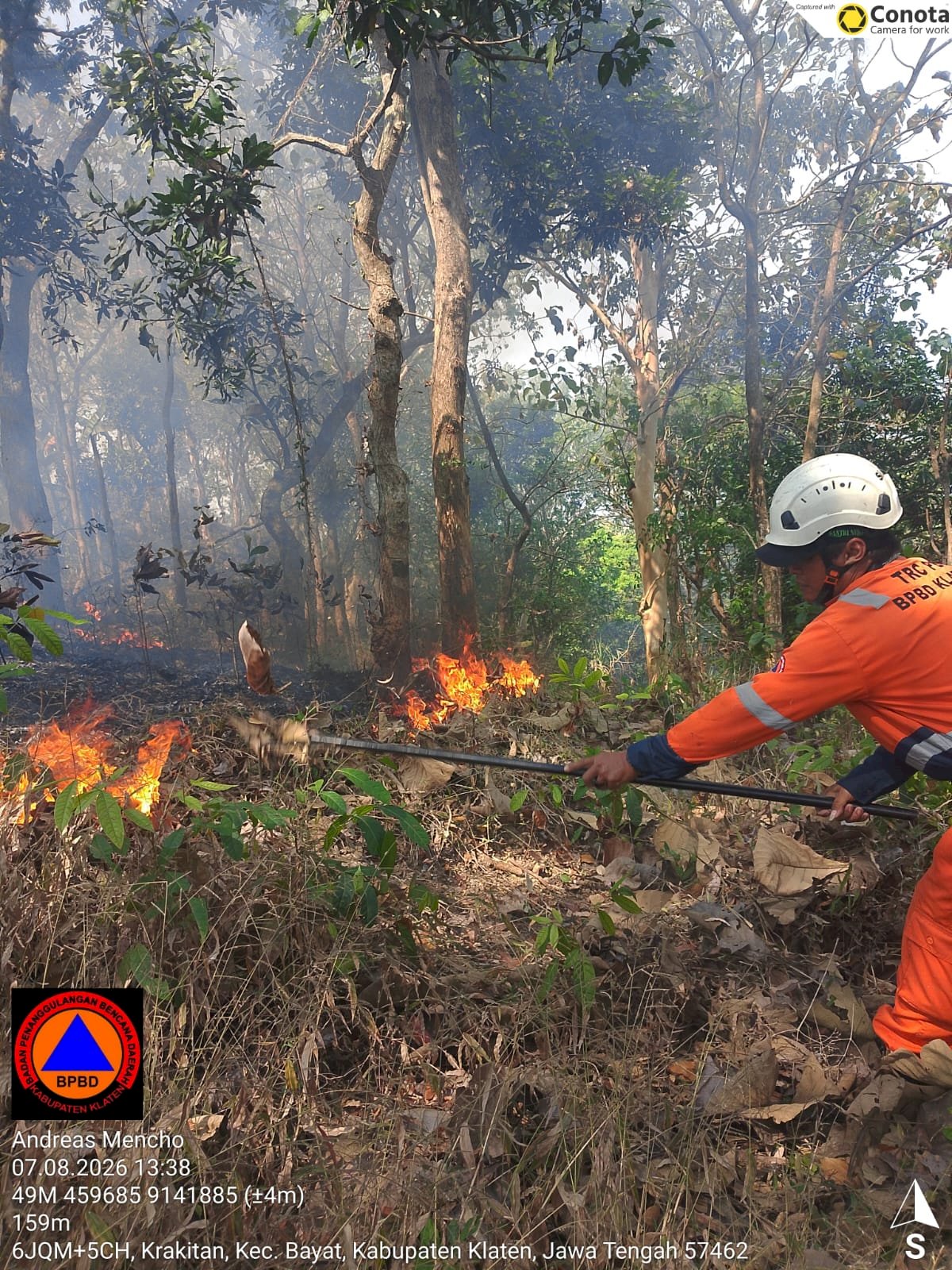 Respon kebakaran Hutan Petak 93 A Gunung Kuncen, Desa Krakitan, Kecamatan Bayat