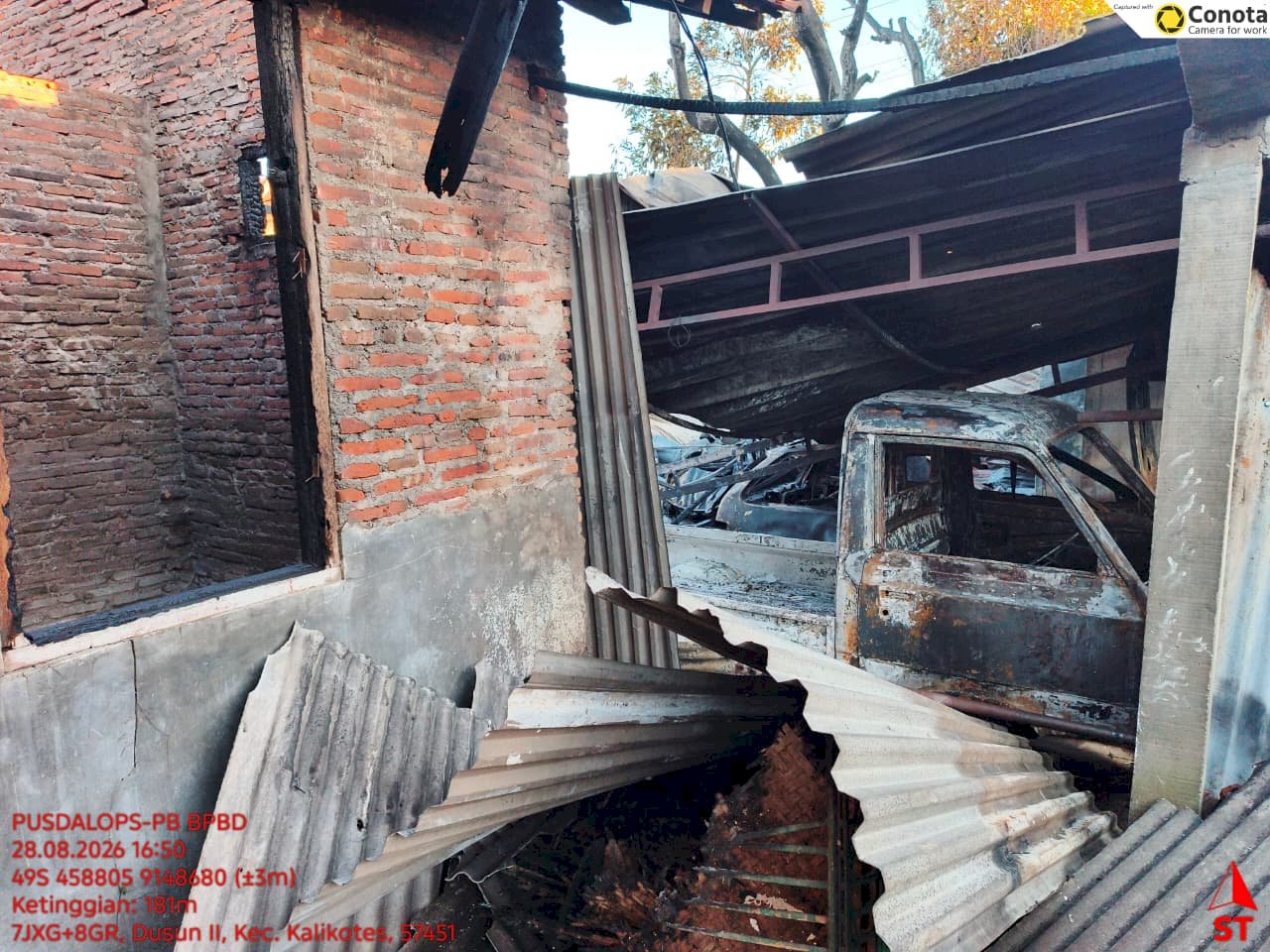 Penyerahan Bantuan Logistik terdampak Kebakaran Rumah di Desa Gemblegan, Kecamatan Kalikotes