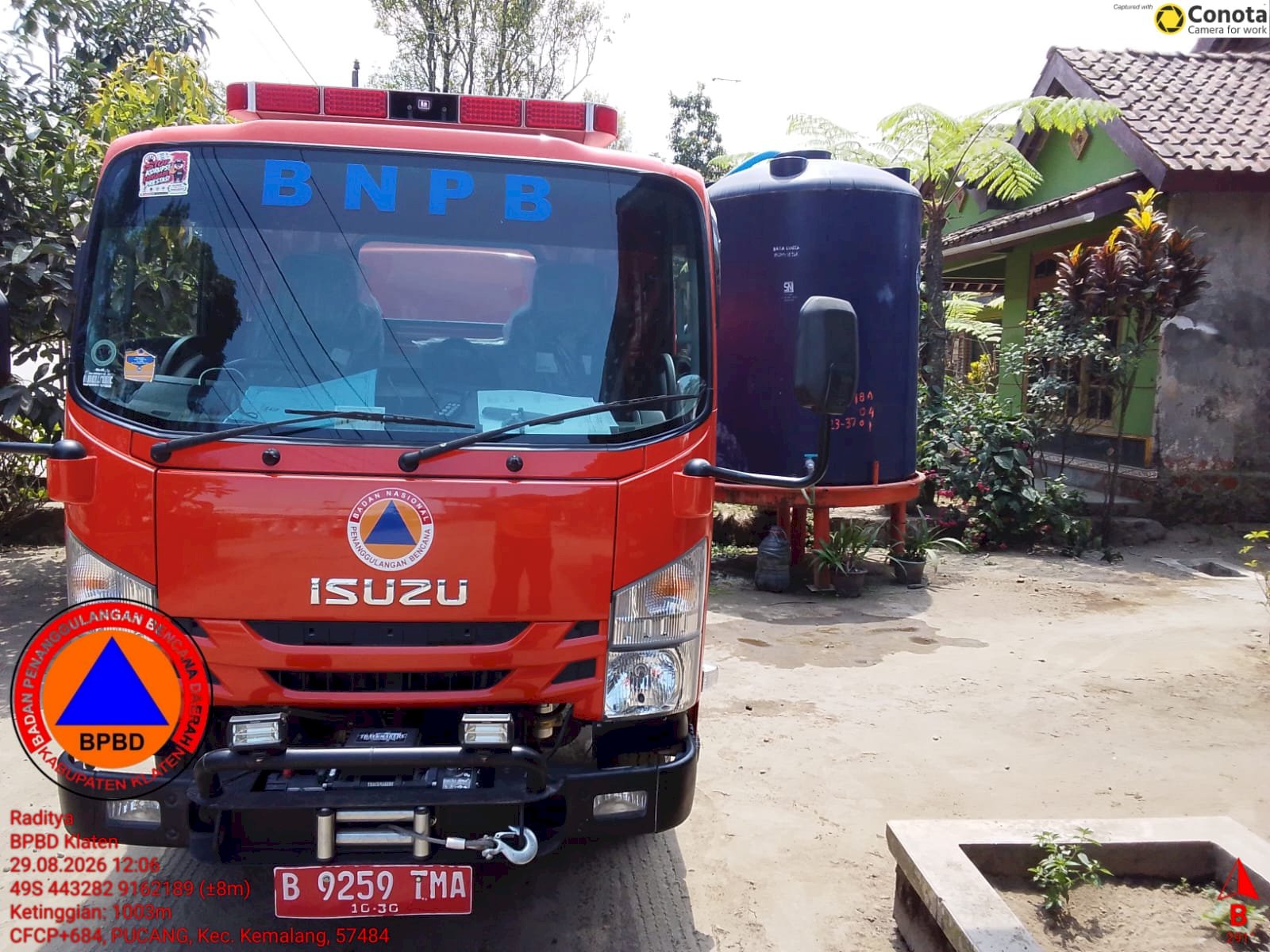 Droping Air Bersih 12 Tangki ke 2 Kecamatan, 4 Desa - Dampak Kekeringan