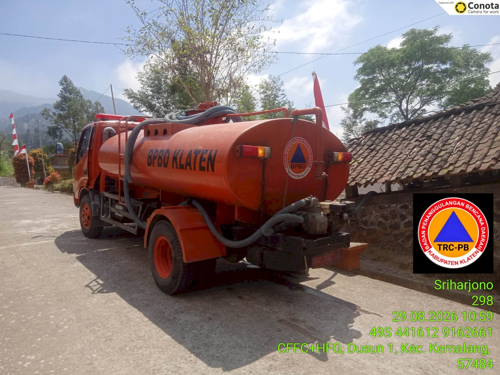 Droping Air Bersih 12 Tangki ke 2 Kecamatan, 4 Desa - Dampak Kekeringan