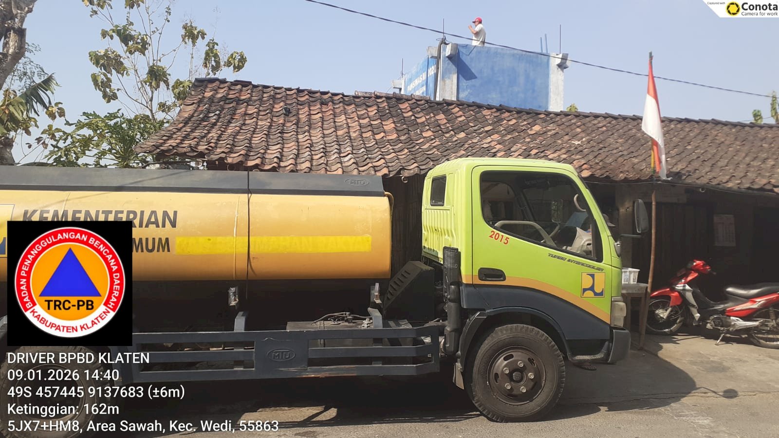 Droping Air Bersih 14 Tangki ke Tiga Kecamatan Lima Desa - Dampak Kekeringan