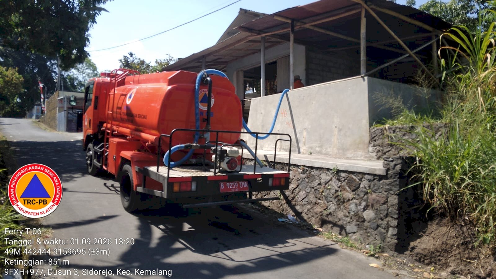 Droping Air Bersih 14 Tangki ke Tiga Kecamatan Lima Desa - Dampak Kekeringan