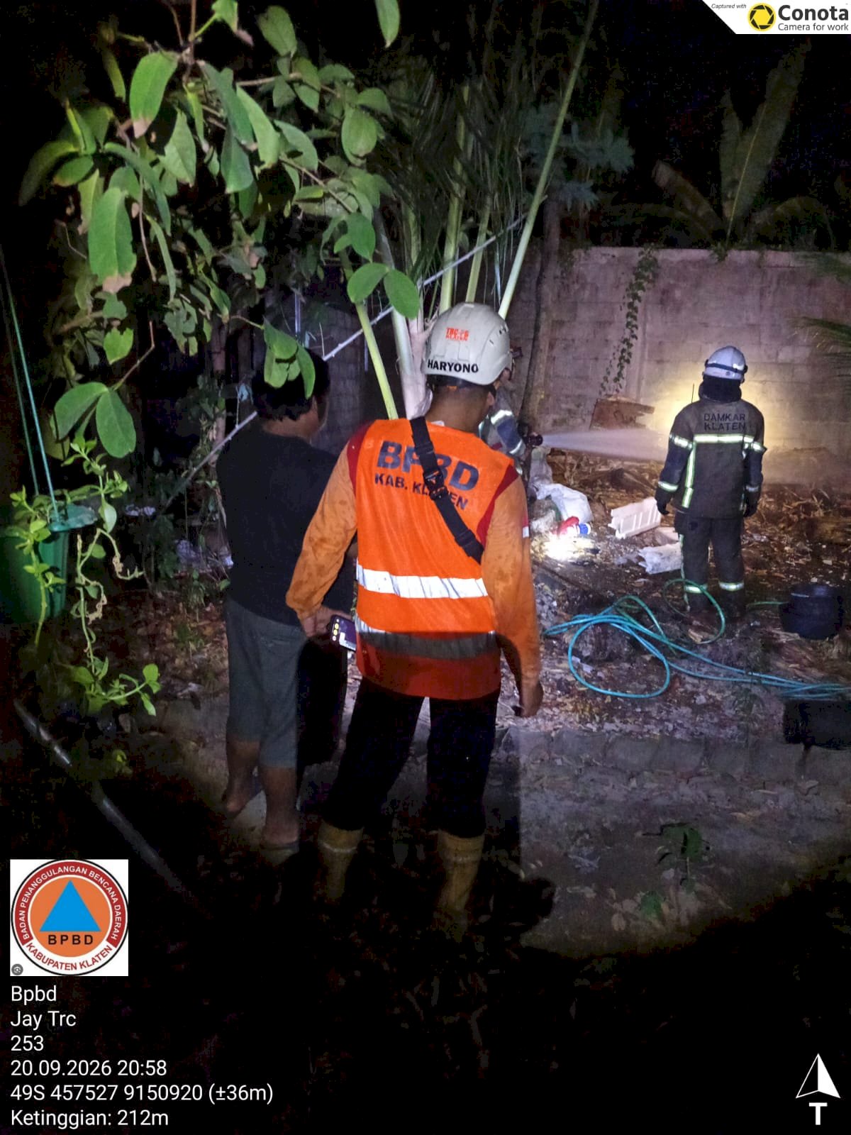 Kebakaran Gudang Barang Bekas di Desa Mayungan, Kecamatan Ngawen
