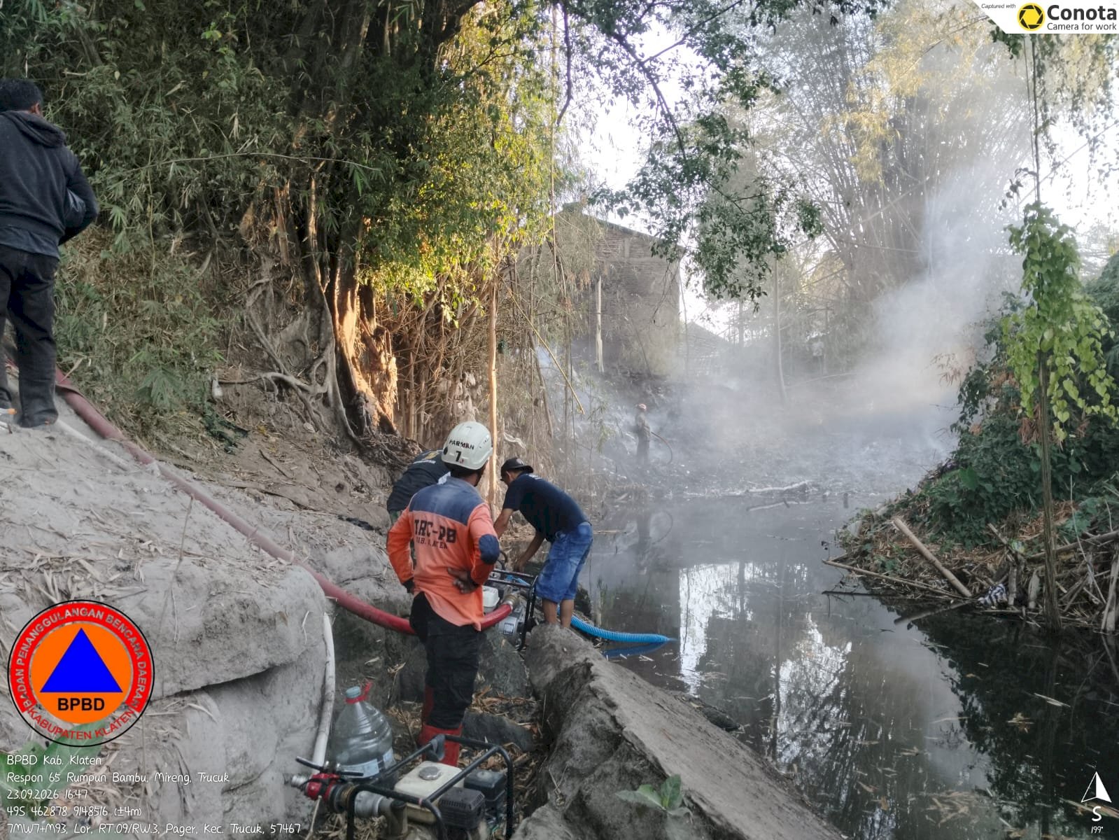Kebakaran Rumpun Bambu Luas Terbakar 2.100 m2 di Desa Mireng, Kecamatan Trucuk