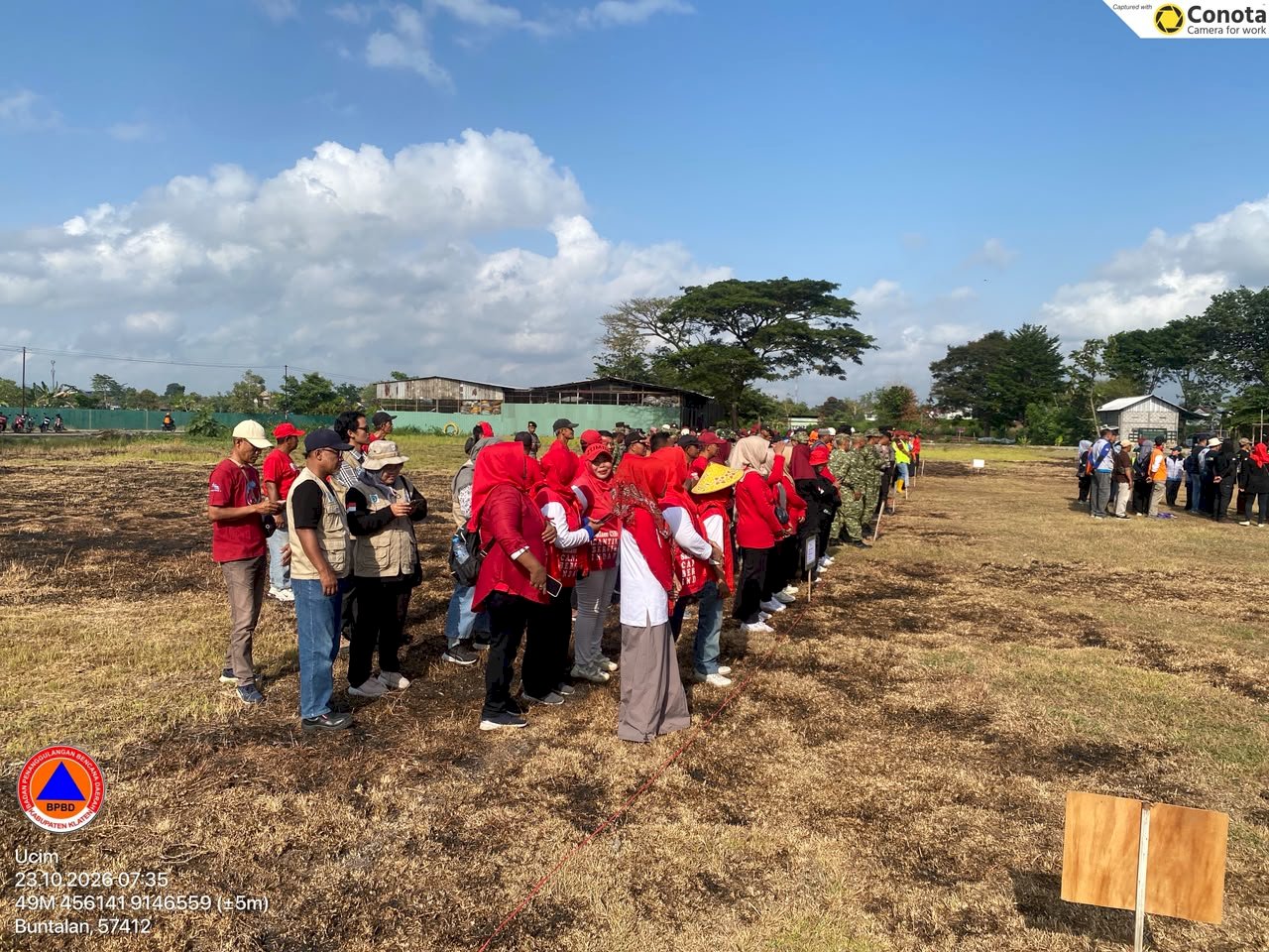 Aksi Bersih Sungai sekaligus Pengukuhan Pengurus Forum Sekolah Sungai Klaten (FKSK) di gelar di Lapangan Krokosono, Bendo, Buntalan, Klaten Tengah